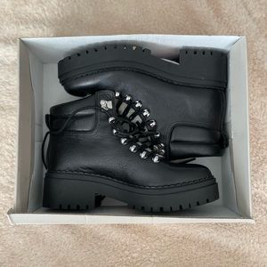 MARC FISHER Leather Heeled Lace Up Booties Size 7M